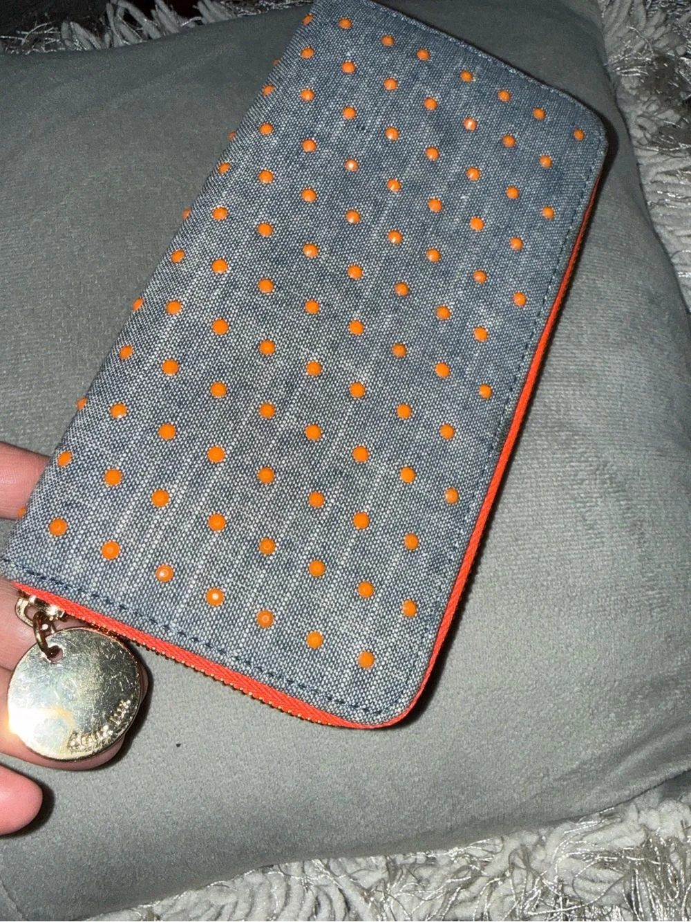 Deux Lux zip around